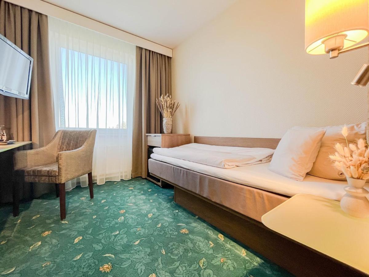 Hotel-Restaurant Vier Linden Stade Dış mekan fotoğraf