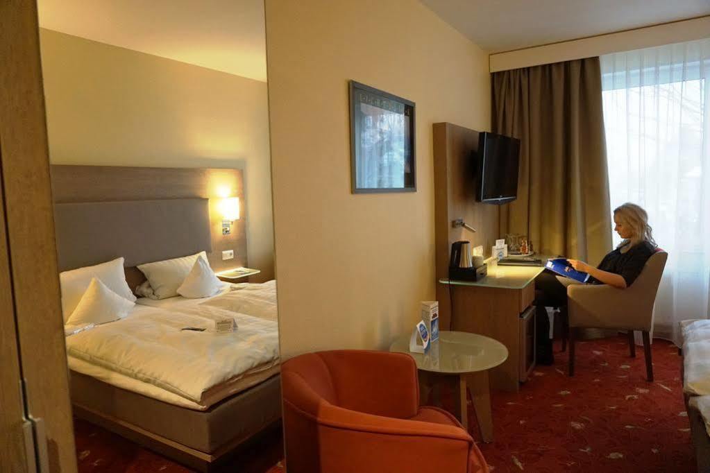Hotel-Restaurant Vier Linden Stade Dış mekan fotoğraf